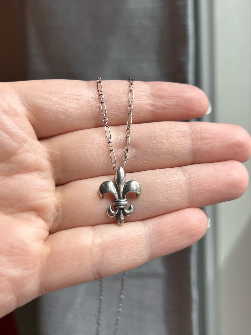 Mignon Faget designer 925 sterling silver fleur de lis pendant w/chain